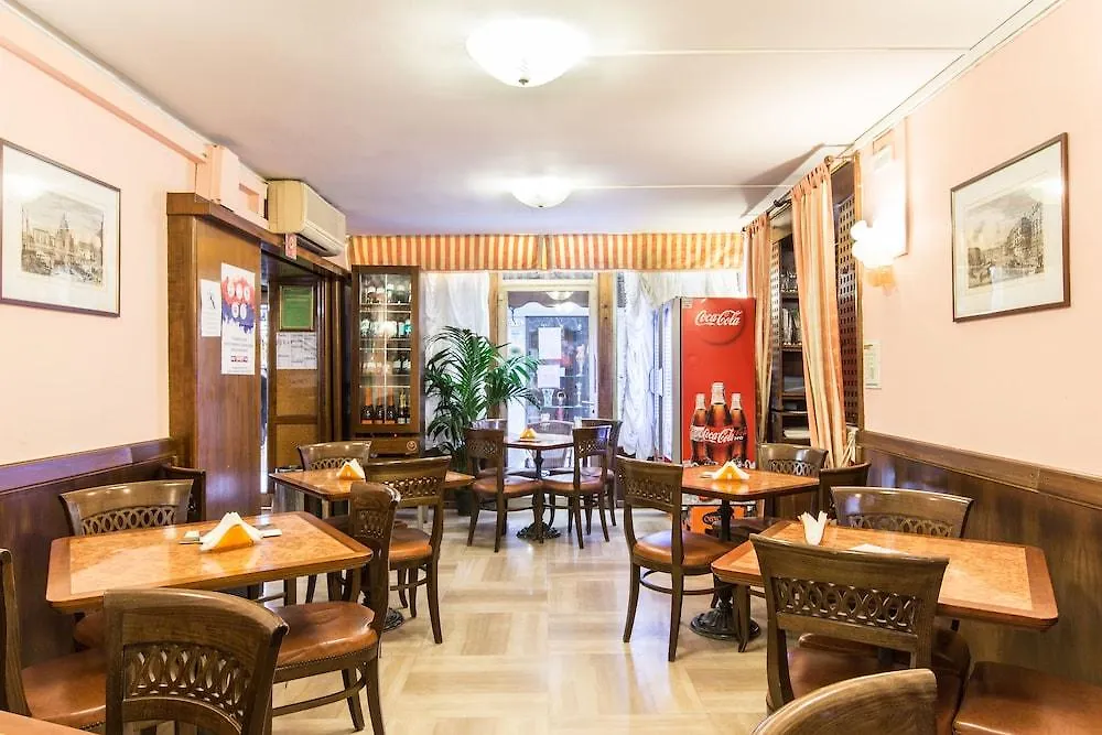 Ambassador Tre Rose Hotel Venice Italy