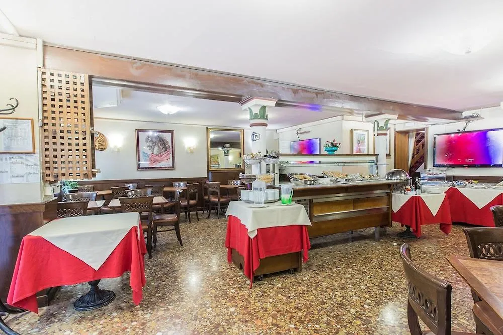 Ambassador Tre Rose Hotel Venice 3*,  Italy
