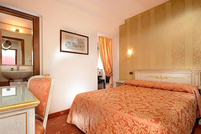 Ambassador Tre Rose Hotel Venice 3*,