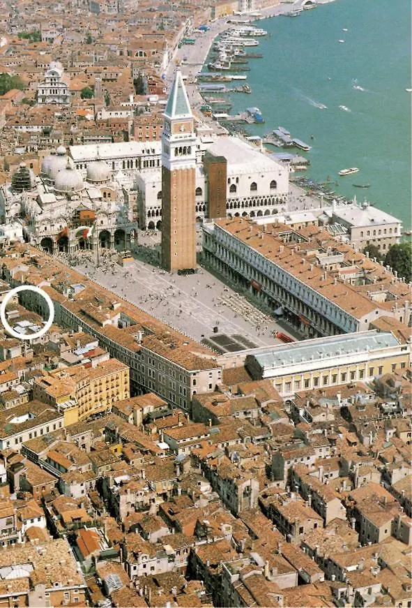 Ambassador Tre Rose Hotel Venice