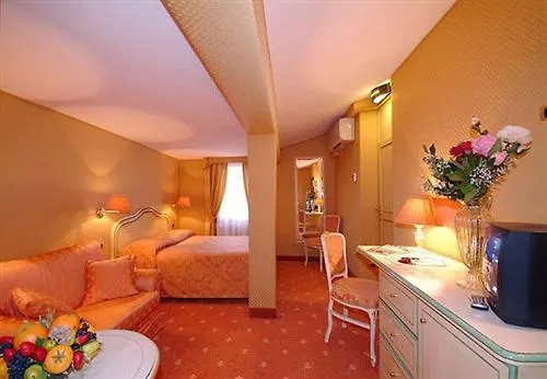 Ambassador Tre Rose Hotel Venice