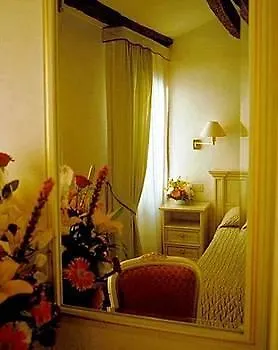 ***  Ambassador Tre Rose Hotel Venice Italy