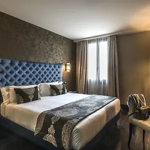 Otel The Times