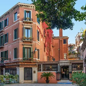 Otel La Fenice Et Des Artistes