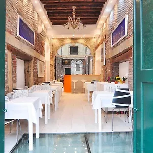 Hotel Al Mascaron Ridente