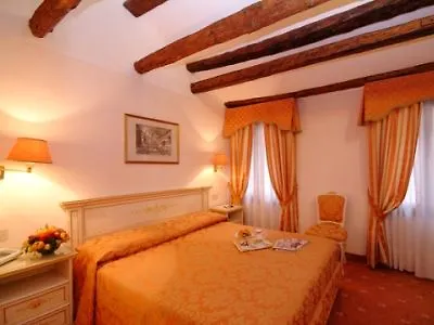 Ambassador Tre Rose Hotel Venice