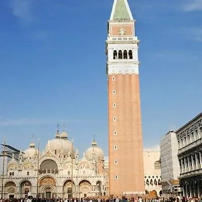 Ambassador Tre Rose Hotel Venice Italy