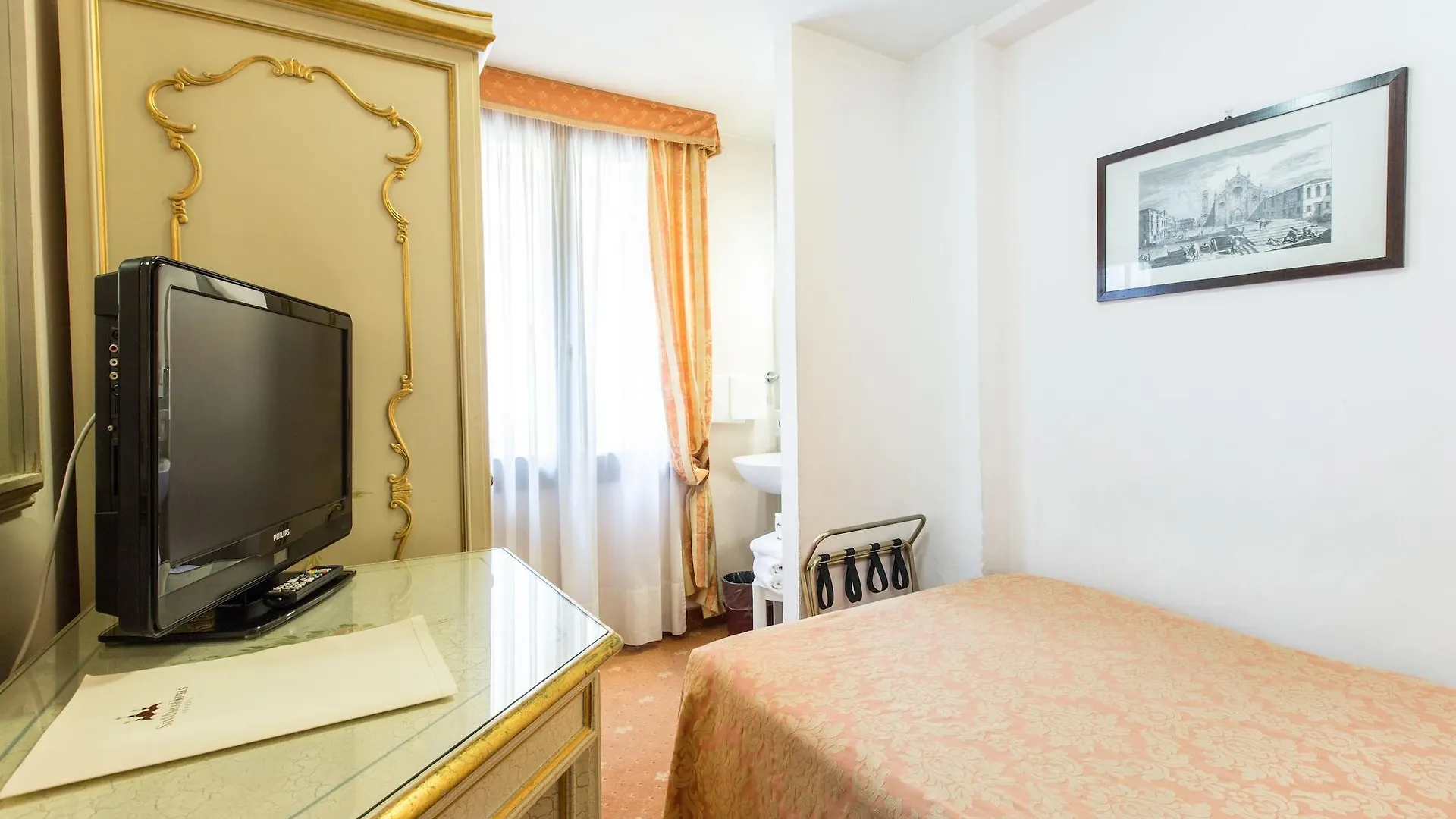 Hotel Ambassador Tre Rose Venecia 3*,